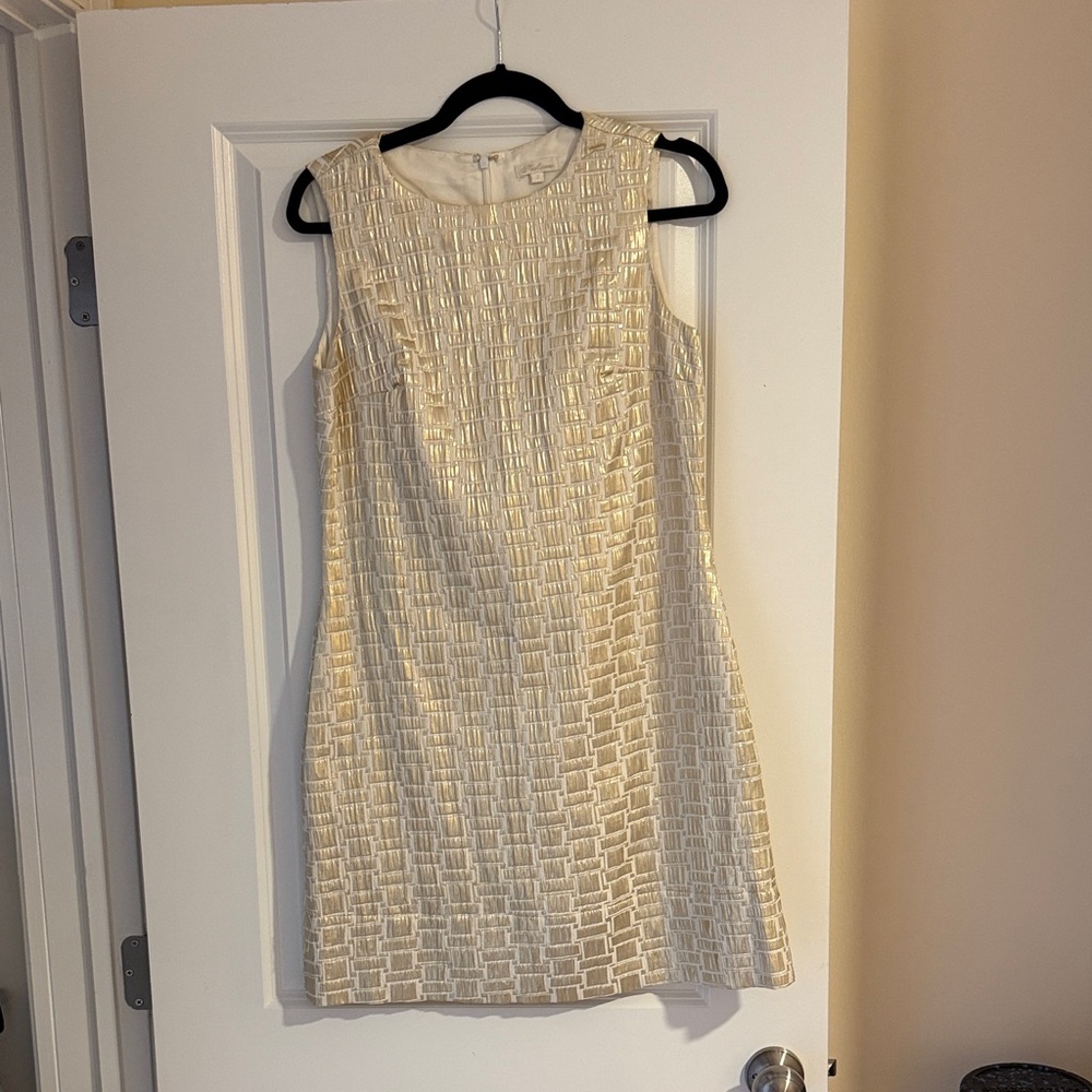 Shoshanna Ivory Textured Sleeveless Shift Dress